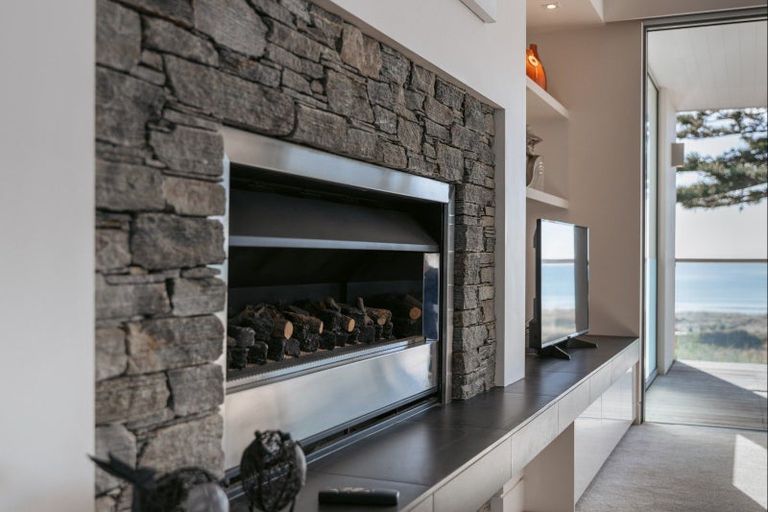 Photo of property in 81 Marine Parade, Mount Maunganui, 3116