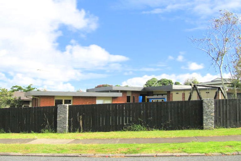 Photo of property in 26 Tyrian Close, Half Moon Bay, Auckland, 2012