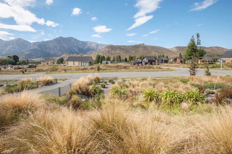 Photo of property in 32 Luge Loop, Castle Hill, 7580