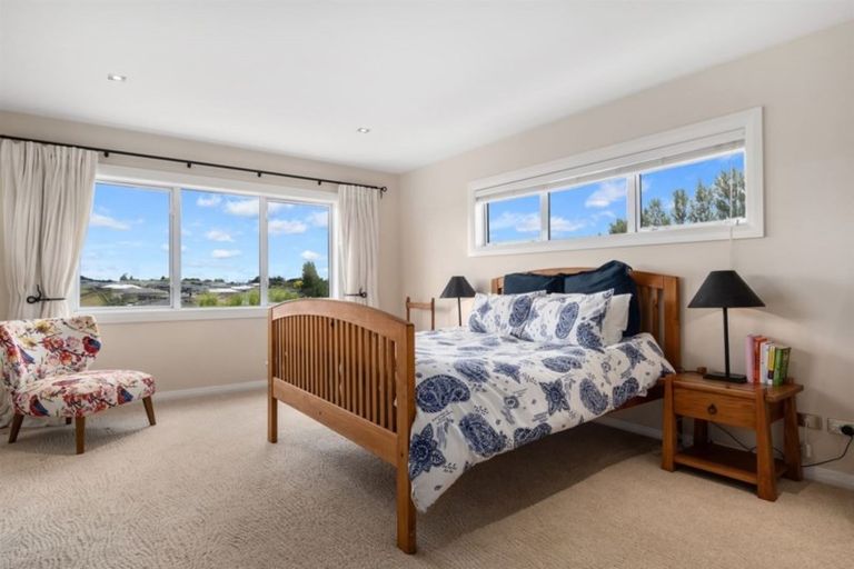 Photo of property in 49 Rexford Heights, Pyes Pa, Tauranga, 3112