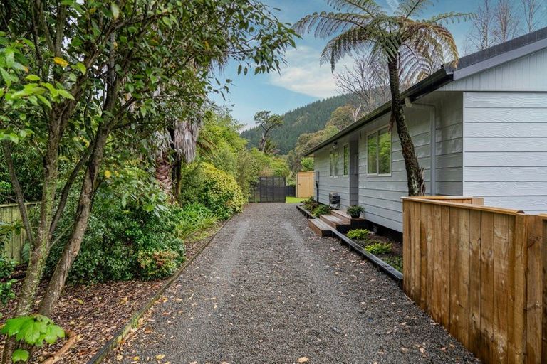 Photo of property in 28 Buckley Grove, Paraparaumu, 5032