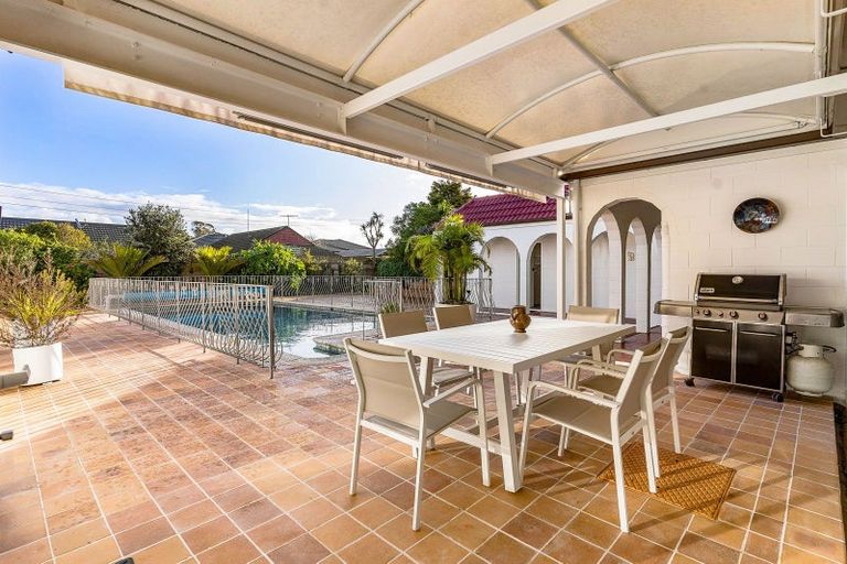 Photo of property in 51 Riverside Road, Orewa, 0931