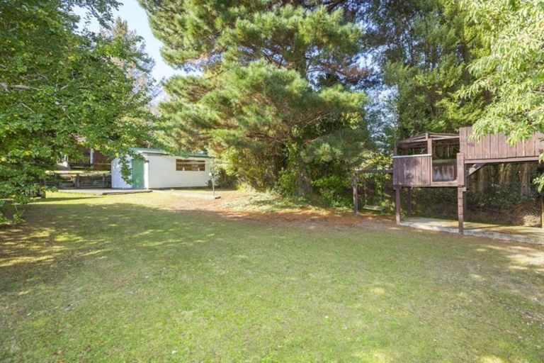 Photo of property in 42 Gillespies Road, Birchville, Upper Hutt, 5018
