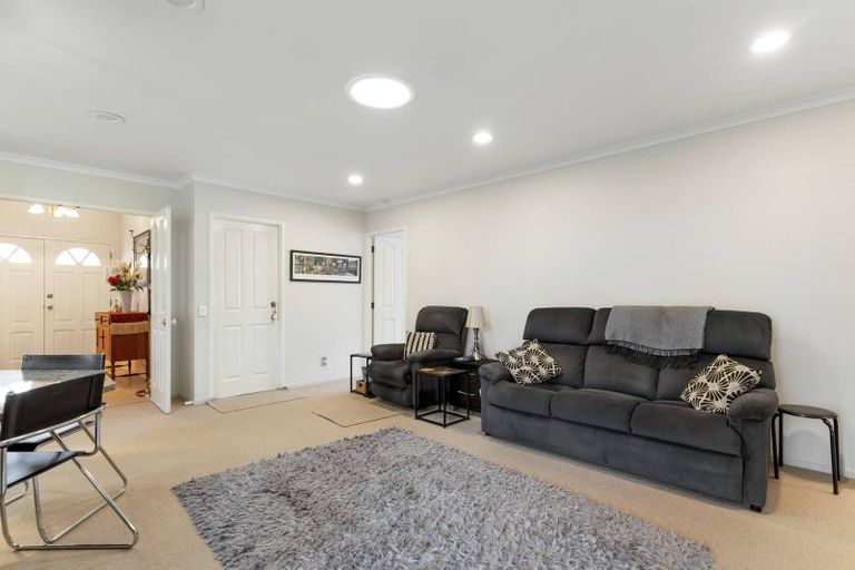 Photo of property in 5 Casabella Court, Northpark, Auckland, 2013
