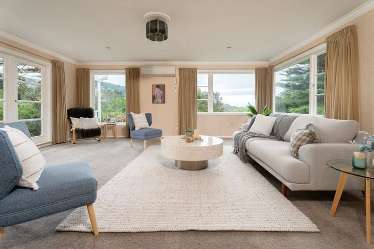 Photo of property in 1 Tainui Terrace, Tawa, Wellington, 5028