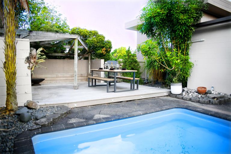 Photo of property in 8 Kavanagh Place, Opaheke, Papakura, 2113
