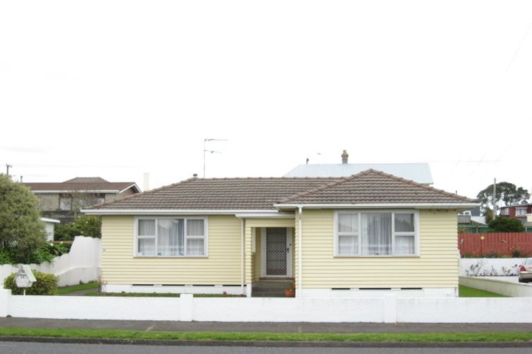 Photo of property in 38 Princes Street, Fitzroy, New Plymouth, 4312