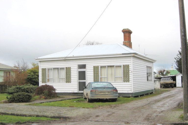 Photo of property in 18 Hunter Street, Edendale, 9825