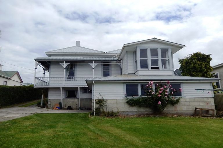 Photo of property in 19 Wharfe Street, South Hill, Oamaru, 9400