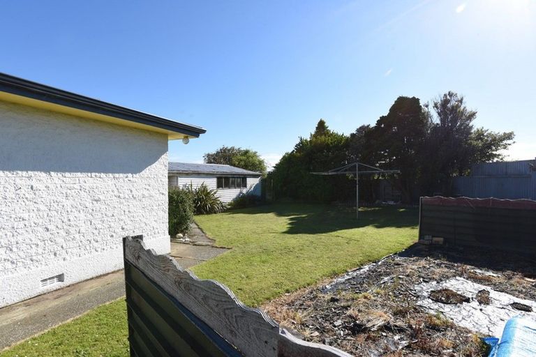 Photo of property in 10 Burns Street, Kew, Invercargill, 9812