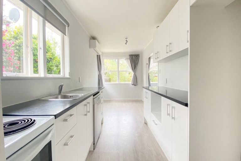 Photo of property in 63 Rehia Road, Massey, Auckland, 0614