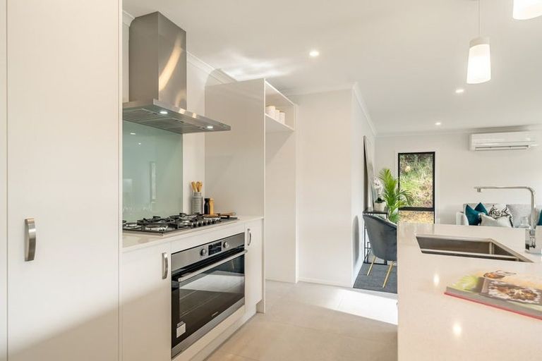 Photo of property in 15 Te Awa Rere Grove, Stokes Valley, Lower Hutt, 5019