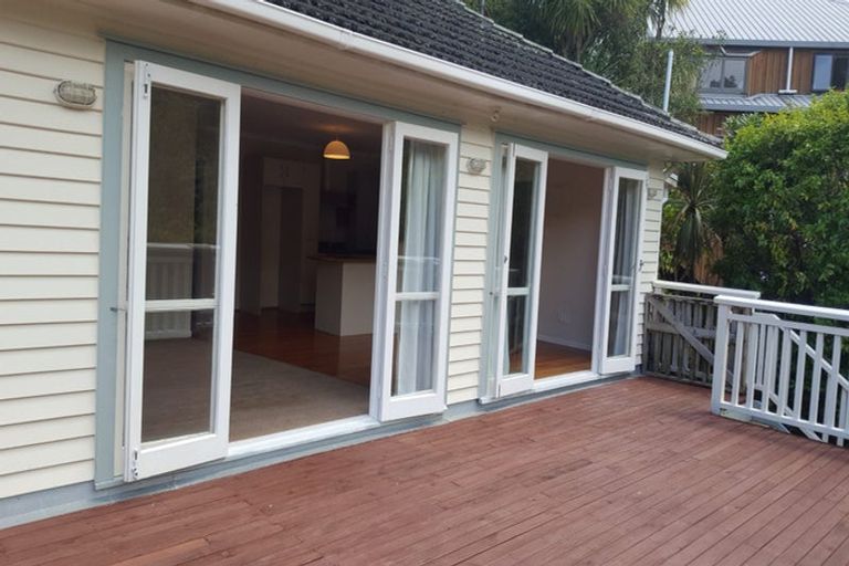 Photo of property in 5 Fawcett Road, Laingholm, Auckland, 0604