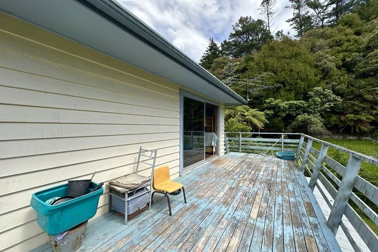 Photo of property in 480 Stokes Valley Road, Stokes Valley, Lower Hutt, 5019
