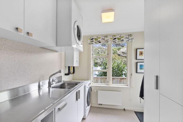 Photo of property in 16 Wilton Road, Wadestown, Wellington, 6012