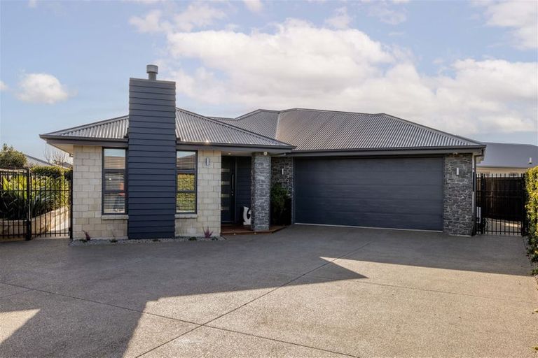 Photo of property in 21 Fernham Way, Rolleston, 7615