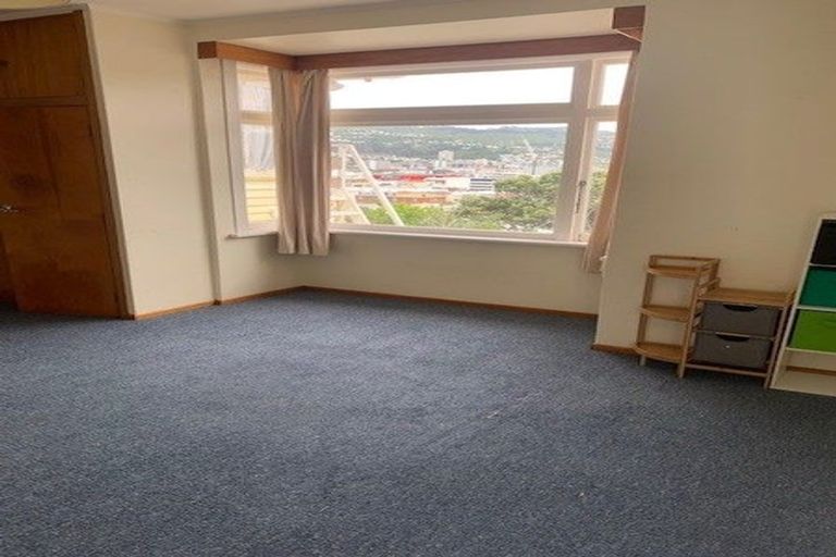 Photo of property in 1/24 Austin Street, Mount Victoria, Wellington, 6011