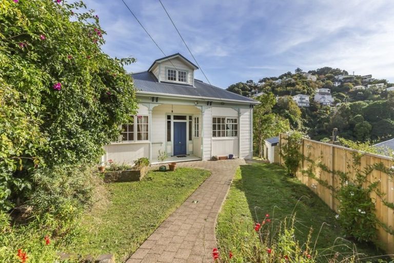 Photo of property in 27 Boundary Road, Kelburn, Wellington, 6012