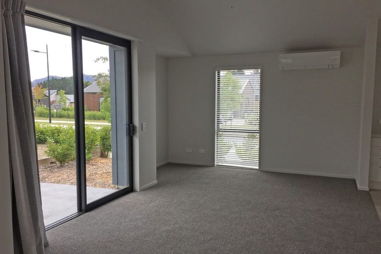 Photo of property in 9 Merivale Avenue, Wanaka, 9305