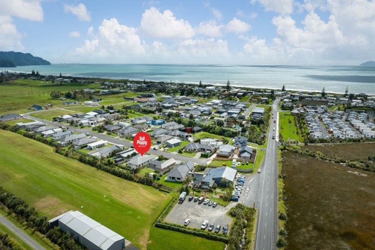 Photo of property in 15 Reel Road, Athenree, Waihi Beach, 3611