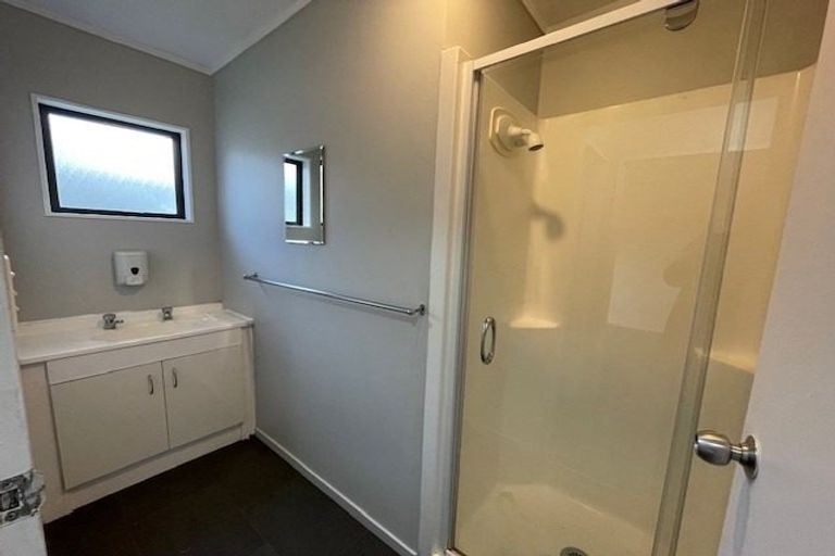 Photo of property in 33 Friedlanders Road, Manurewa, Auckland, 2102