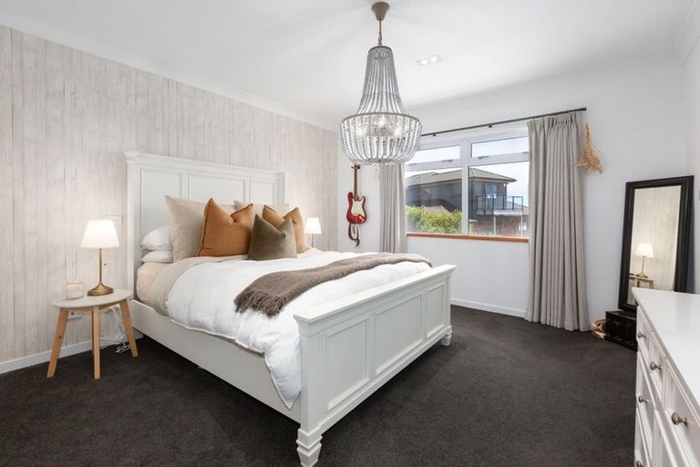 Photo of property in 22 Kahurangi Heights, Aotea, Porirua, 5024