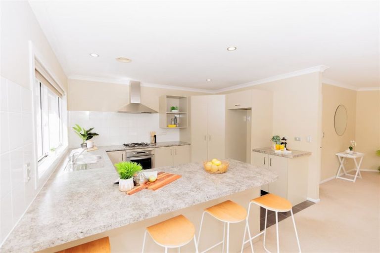 Photo of property in 43 Winsley Terrace, Churton Park, Wellington, 6037