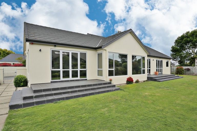 Photo of property in 17 Rosewood Drive, Rosedale, Invercargill, 9810