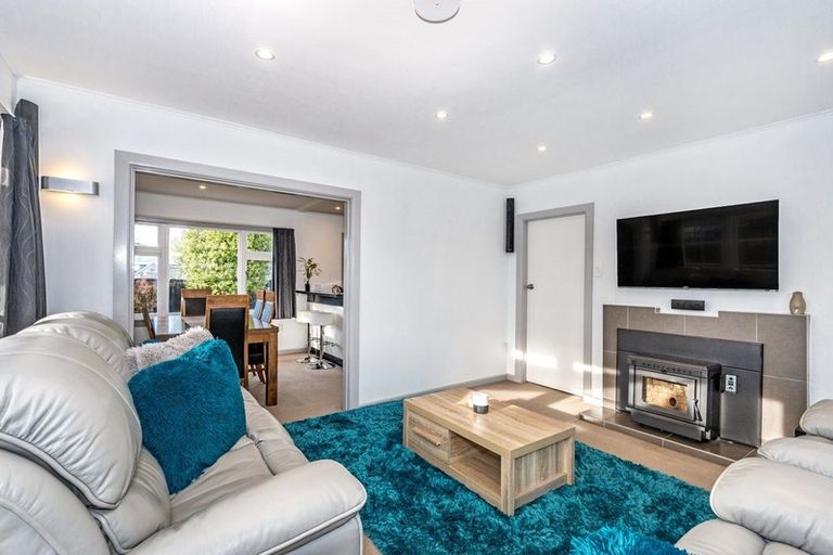 Photo of property in 1/12 Barclay Place, Burwood, Christchurch, 8061