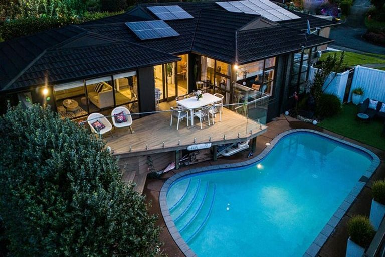 Photo of property in 8 Dunolly Place, Pukekohe, 2120