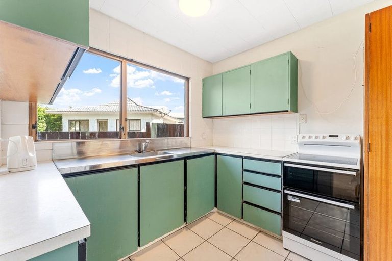 Photo of property in 6 Quo Vadis Place, Red Beach, 0932