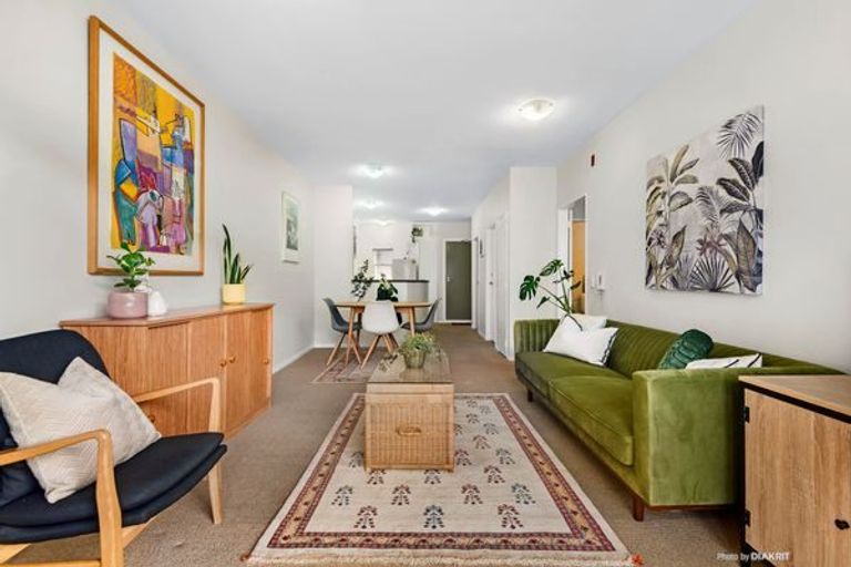 Photo of property in Luxford Villas, 105/72 Herald Street, Berhampore, Wellington, 6023