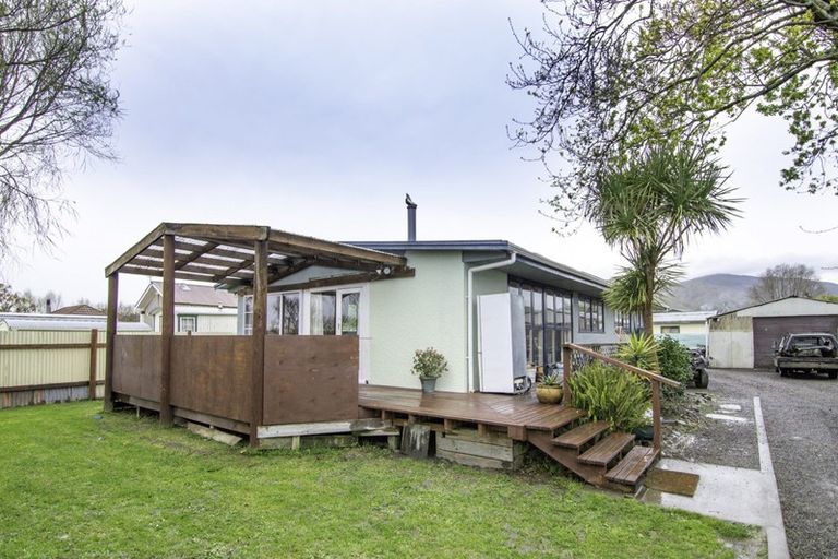 Photo of property in 40 Rata Street, Tokomaru, Palmerston North, 4474
