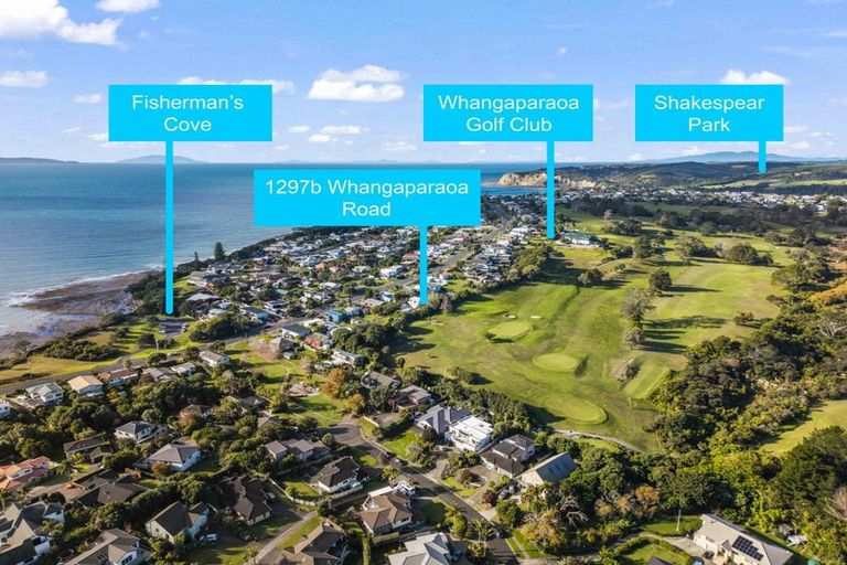 Photo of property in 1297b Whangaparaoa Road, Army Bay, Whangaparaoa, 0930