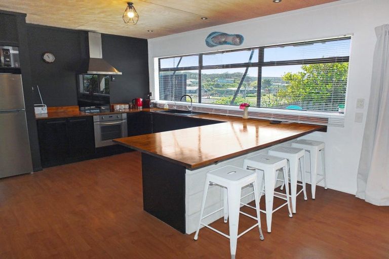 Photo of property in 42a Signal Street, Foxton Beach, Foxton, 4815