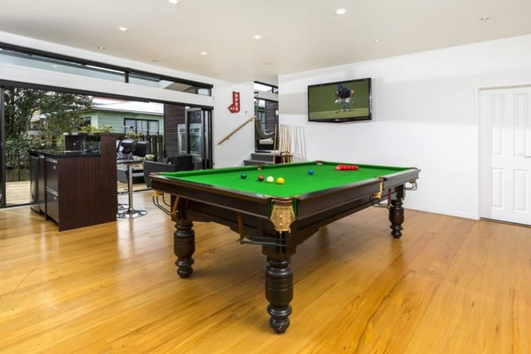 Photo of property in 151 Arran Road, Browns Bay, Auckland, 0630