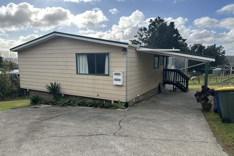 Photo of property in 451 Paremoremo Road, Paremoremo, Auckland, 0632