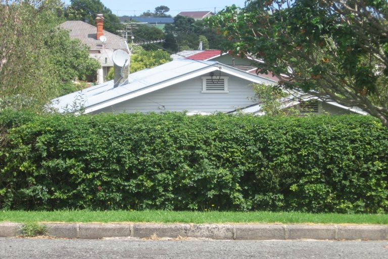 Photo of property in 23 Ewen Alison Avenue, Devonport, Auckland, 0624