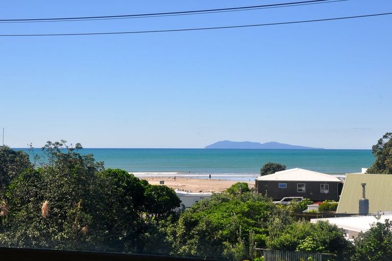 Photo of property in 17 Beach Road, Waihi Beach, 3611
