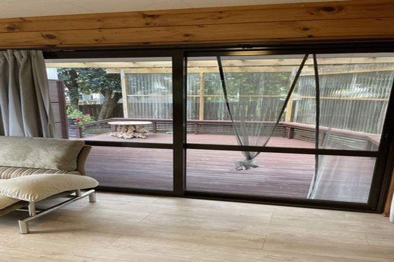 Photo of property in 22 Sandgate Avenue, Botany Downs, Auckland, 2010