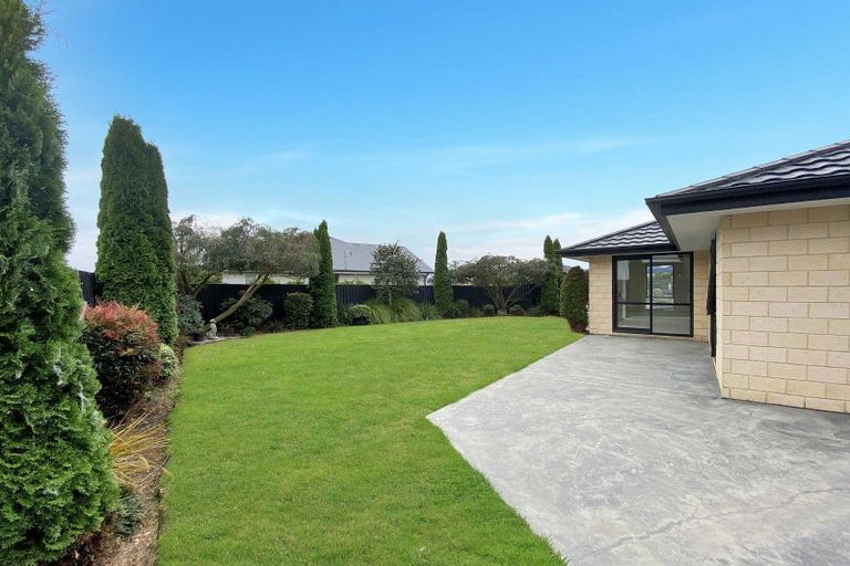 Photo of property in 27 Euphrasie Drive, Aidanfield, Christchurch, 8025