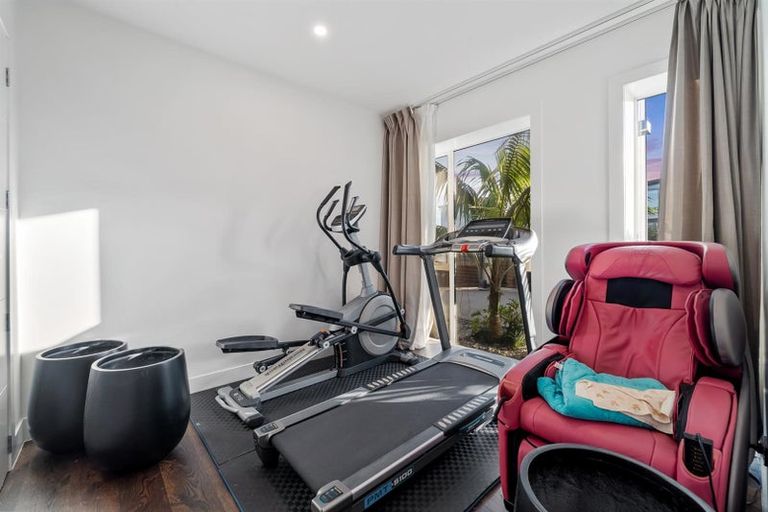 Photo of property in 27 Bearing Parade, Long Bay, Auckland, 0630