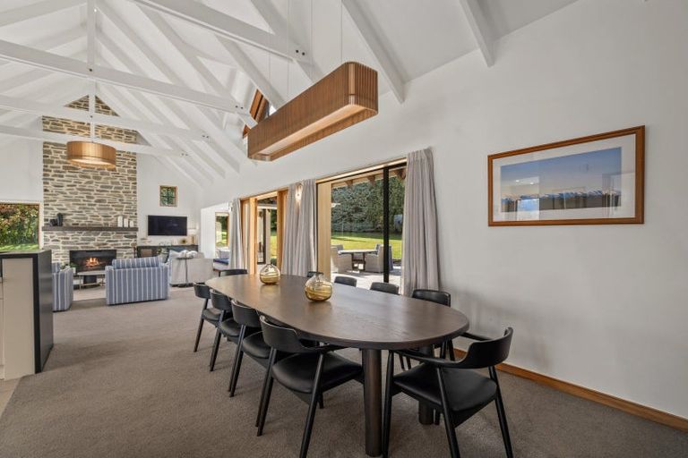 Photo of property in 186 Beacon Point Road, Wanaka, 9305