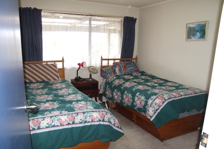 Photo of property in 11 Glengarry Place, Hilltop, Taupo, 3330