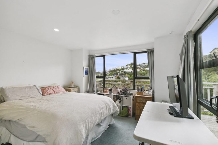 Photo of property in 18 Asquith Terrace, Brooklyn, Wellington, 6021