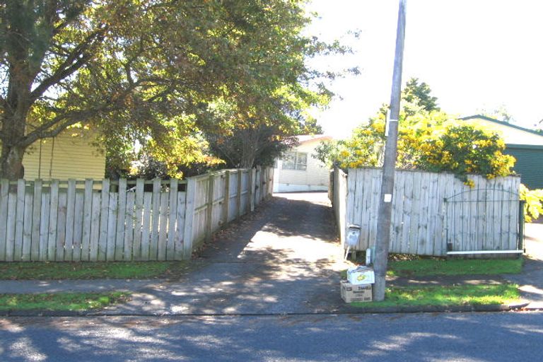 Photo of property in 26 Malvina Place, Bucklands Beach, Auckland, 2014