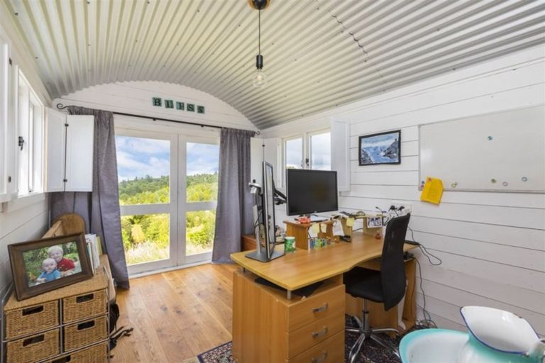 Photo of property in 357c Govan Wilson Road, Whangaripo, Warkworth, 0985