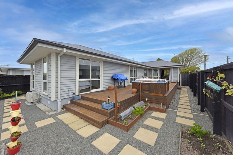 Photo of property in 35 Ottawa Road, Wainoni, Christchurch, 8061