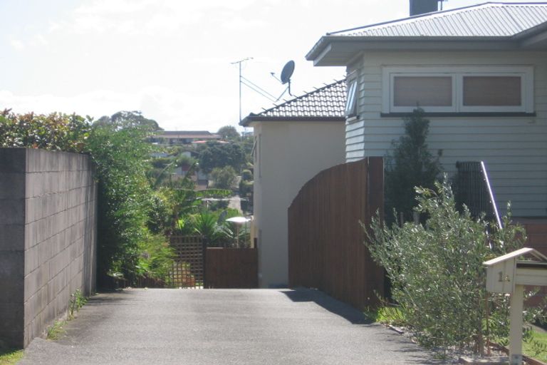 Photo of property in 2/1 Quebec Road, Milford, Auckland, 0620