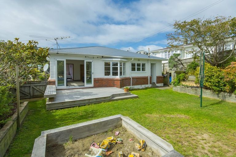 Photo of property in 22 Fraser Avenue, Johnsonville, Wellington, 6037